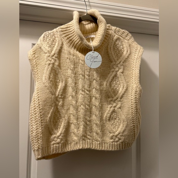 Elegant Cream Cable Knit Turtleneck Sweater - Picture 1 of 6